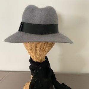 Never worn grey cashmere and wool hat. Gwenn Pennington design